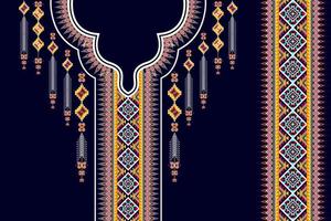 motif de broderie à encolure ethnique géométrique. tapis en tissu aztèque ornement mandala chevron collier textile. vecteur de broderie de cou ethnique indigène boho tribal