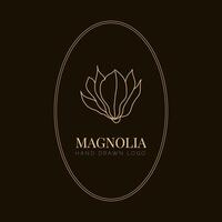 illustration de logo de fleur de magnolia simple pour l'immobilier. emblème floral botanique avec typographie sur fond marron vecteur