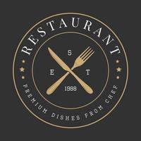 logo, insigne ou emblème de restaurant vintage. illustration vectorielle vecteur