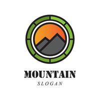 logo d & # 39; icône de montagne vecteur