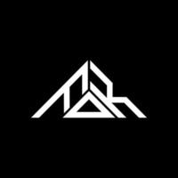 conception créative du logo de la lettre fok avec graphique vectoriel, logo fok simple et moderne en forme de triangle. vecteur
