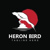 création de logo oiseau héron cigogne, oiseau héron volant sur le vecteur de la rivière, illustration de la marque du produit