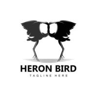 création de logo oiseau héron cigogne, oiseau héron volant sur le vecteur de la rivière, illustration de la marque du produit