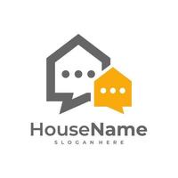 logo home and talk - maison avec cheminée et symbole de chat ou de message. agence immobilière et immobilière, icône de vecteur de discussion, de conversation et de communication.