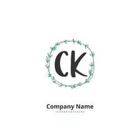 ck ck écriture manuscrite initiale et création de logo de signature avec cercle. beau design logo manuscrit pour la mode, l'équipe, le mariage, le logo de luxe. vecteur