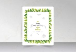 carte d'anniversaire de coin arrondi de feuilles tropicales vertes vecteur