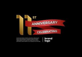 logo anniversaire 11 ans en or et rouge sur fond noir vecteur