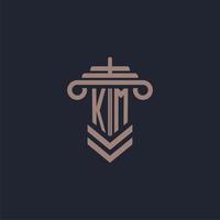 logo monogramme initial km avec conception de pilier pour image vectorielle de cabinet d'avocats vecteur