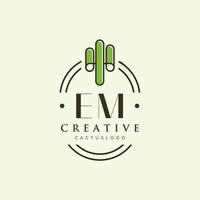 em lettre initiale vert cactus logo vecteur