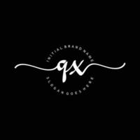 vecteur de modèle de logo d'écriture initiale qx