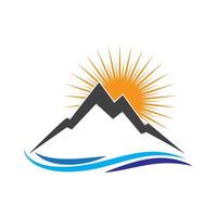 logo d & # 39; icône de montagne vecteur