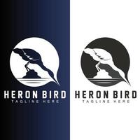 création de logo oiseau héron cigogne, oiseau héron volant sur le vecteur de la rivière, illustration de la marque du produit