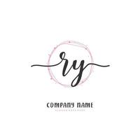 ry écriture initiale et création de logo de signature avec cercle. beau design logo manuscrit pour la mode, l'équipe, le mariage, le logo de luxe. vecteur