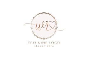 logo d'écriture initiale wr avec logo vectoriel de modèle de cercle de mariage initial, mode, floral et botanique avec modèle créatif.