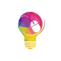 conception de logo de souris d'ordinateur et de lampe à ampoule. création de logo d'idée en ligne. modèle de conception de logo d'inspiration en ligne. vecteur