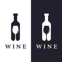 création de modèle de logo de vin avec verres à vin et bouteilles.logo pour discothèque, bar et caviste. vecteur