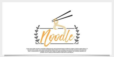 vecteur de conception de logo de nouilles ramen avec concept créatif