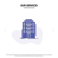 nos services bâtiment ville dortoir auberge hôtel solide glyphe icône modèle de carte web vecteur
