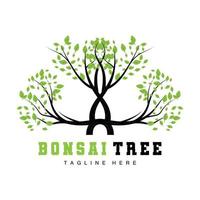 création de logo d'arbre vert, illustration de logo de bonsaï, vecteur de feuilles et de bois