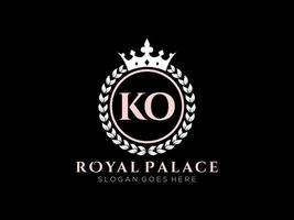 lettre ko logo victorien de luxe royal antique avec cadre ornemental. vecteur