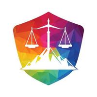 montagnes et symboles de la justice. conception de concept de logo d'échelle de loi. vecteur