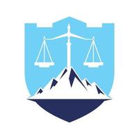 montagnes et symboles de la justice. conception de concept de logo d'échelle de loi. vecteur