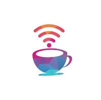 tasse à café avec logo icône vecteur wifi. modèle de conception de logo créatif pour café ou restaurant.