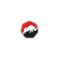 conception de vecteur de logo de rhinocéros. logo de rhinocéros pour club de sport ou équipe. logo de rhinocéros en colère