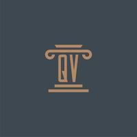 qv monogramme initial pour le logo du cabinet d'avocats avec un design de pilier vecteur