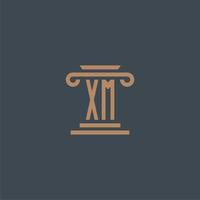 monogramme initial xm pour le logo du cabinet d'avocats avec un design de pilier vecteur