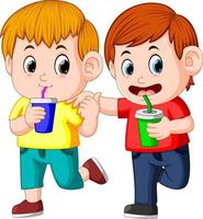 deux garçons buvant du soda sur une tasse en papier vecteur