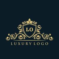 logo lettre lo avec bouclier d'or de luxe. modèle vectoriel de logo d'élégance.