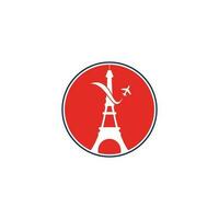 logo de voyage français. tour eiffel de paris avec avion pour la création de logo de voyage vecteur