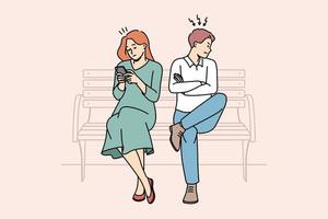 homme en colère en colère contre une femme occupée utilisant des SMS de téléphone portable ou des messages en ligne dans un gadget. un couple têtu assis sur un banc a des problèmes relationnels. illustration vectorielle. vecteur