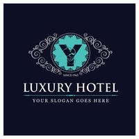 conception d'hôtel de luxe avec logo et vecteur de typographie