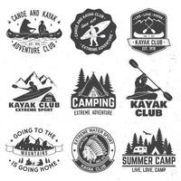 ensemble d'insignes de club de canoë et de kayak. illustration vectorielle. vecteur
