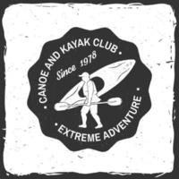 insigne du club de canoë-kayak. illustration vectorielle. vecteur