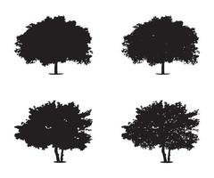 vecteur de silhouette d'arbre. silhouettes d'arbres forestiers isolés en noir sur fond blanc. ensemble vectoriel de silhouettes d'arbres