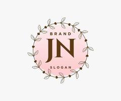 logo féminin jn initial. utilisable pour les logos nature, salon, spa, cosmétique et beauté. élément de modèle de conception de logo vectoriel plat.