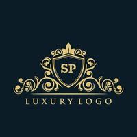 logo lettre sp avec bouclier d'or de luxe. modèle vectoriel de logo d'élégance.