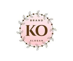 logo féminin ko initial. utilisable pour les logos nature, salon, spa, cosmétique et beauté. élément de modèle de conception de logo vectoriel plat.