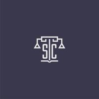 sc monogramme initial pour logo de cabinet d'avocats avec image vectorielle d'échelles vecteur