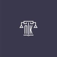 monogramme initial nk pour logo de cabinet d'avocats avec image vectorielle d'échelles vecteur