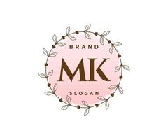 logo féminin initial mk. utilisable pour les logos nature, salon, spa, cosmétique et beauté. élément de modèle de conception de logo vectoriel plat.