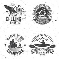 ensemble d'insignes de club de kayak, de camping et de caravaning. vecteur