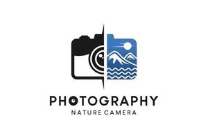 la conception du logo de la photographie avec l'icône de l'appareil photo se marie avec la nature ou le paysage vecteur