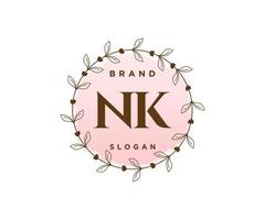 logo féminin nk initial. utilisable pour les logos nature, salon, spa, cosmétique et beauté. élément de modèle de conception de logo vectoriel plat.