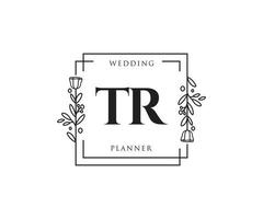 logo féminin tr initial. utilisable pour les logos nature, salon, spa, cosmétique et beauté. élément de modèle de conception de logo vectoriel plat.