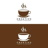 logo de café vecteur symbole de boisson à la caféine avec un design de couleur marron café pour le restaurant, le café et le bar.