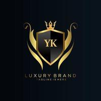 yk lettre initiale avec modèle royal.élégant avec vecteur de logo de couronne, illustration vectorielle de lettrage créatif logo.